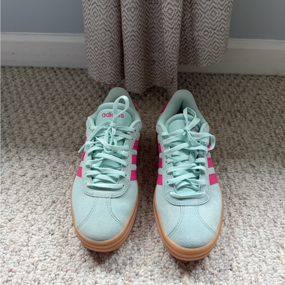 NWOT VL Court Bold Adidas Mint Green Sneakers with Pink Highlights
